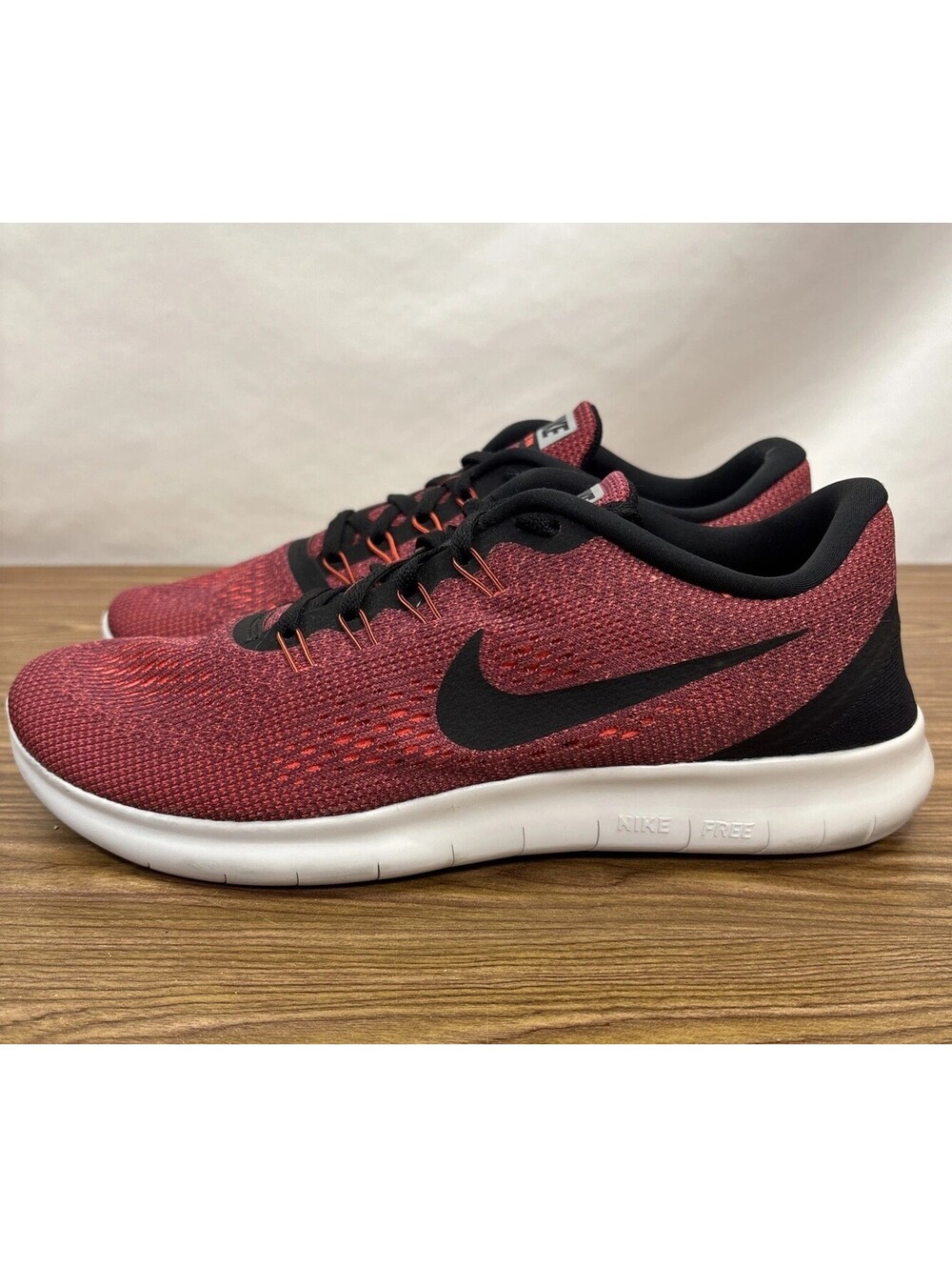 Nike Free RN Flyknit Red Black Men’s Size 8.5 Running Shoes
